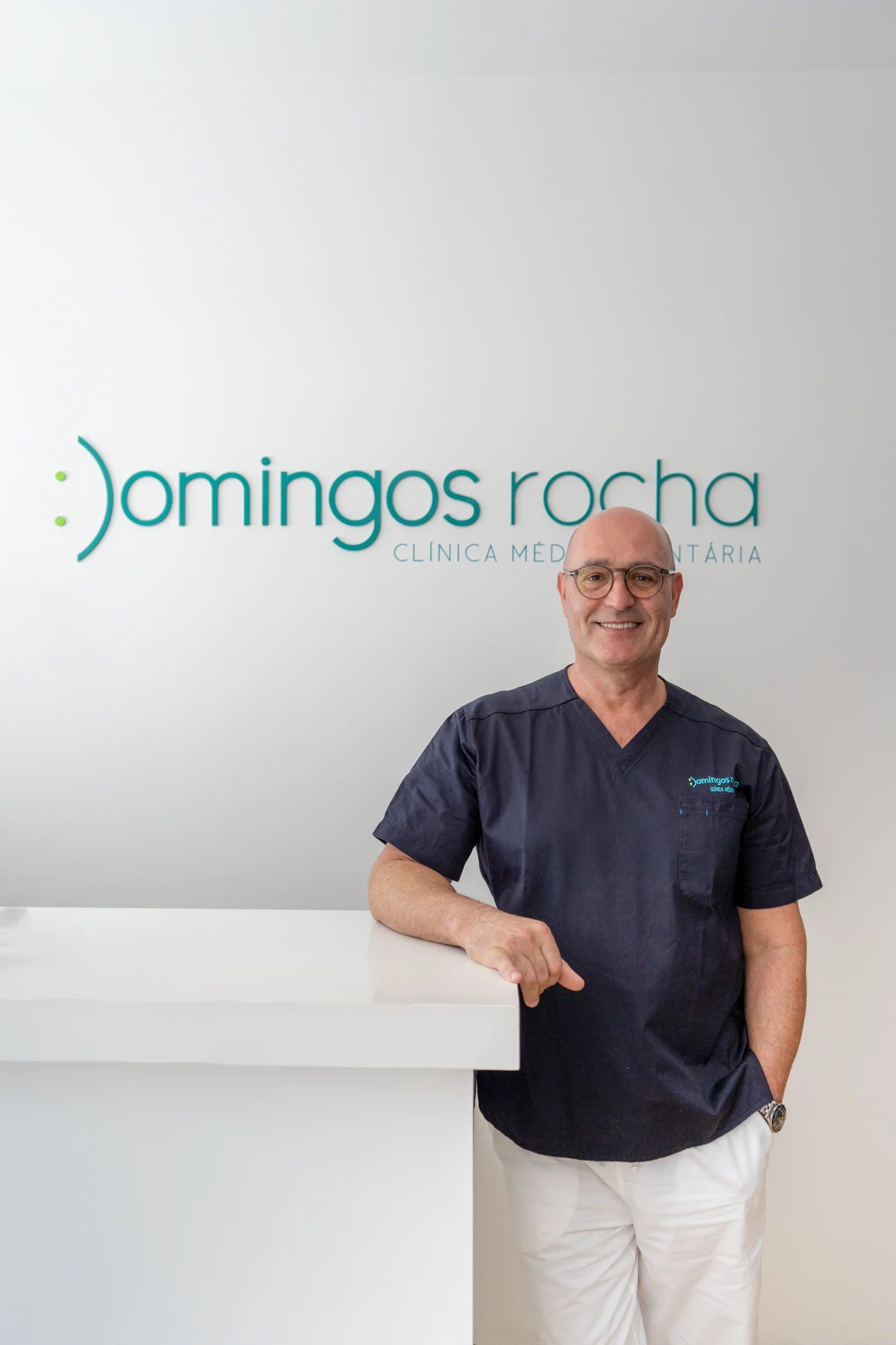 Dr. Domingos Rocha na clínica